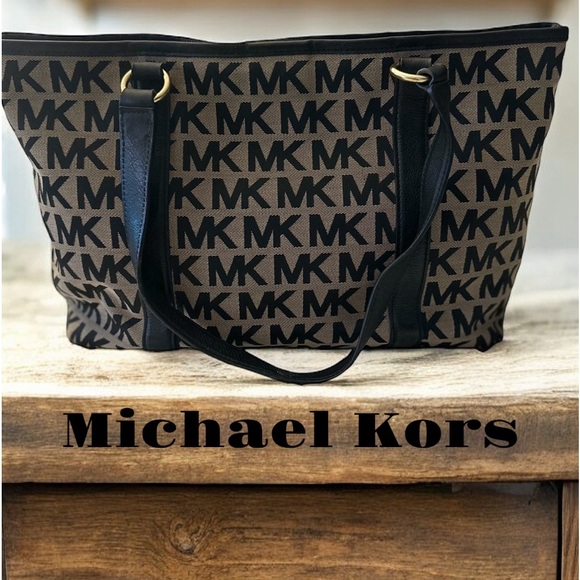 Michael Kors signature large black and beige canvas tote - Picture 1 of 5